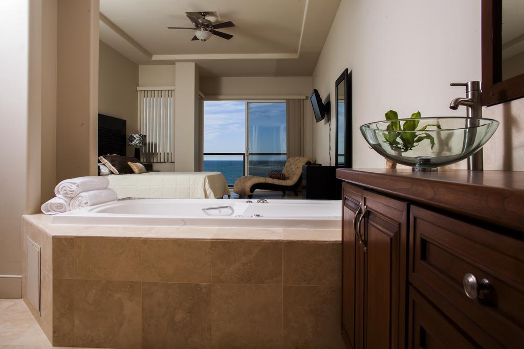 Playa Bonita Luxury Suites Rosarito Δωμάτιο φωτογραφία